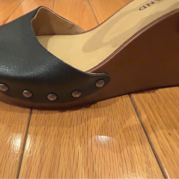 Black Leather Women's Sandals - Picture 5 of 9